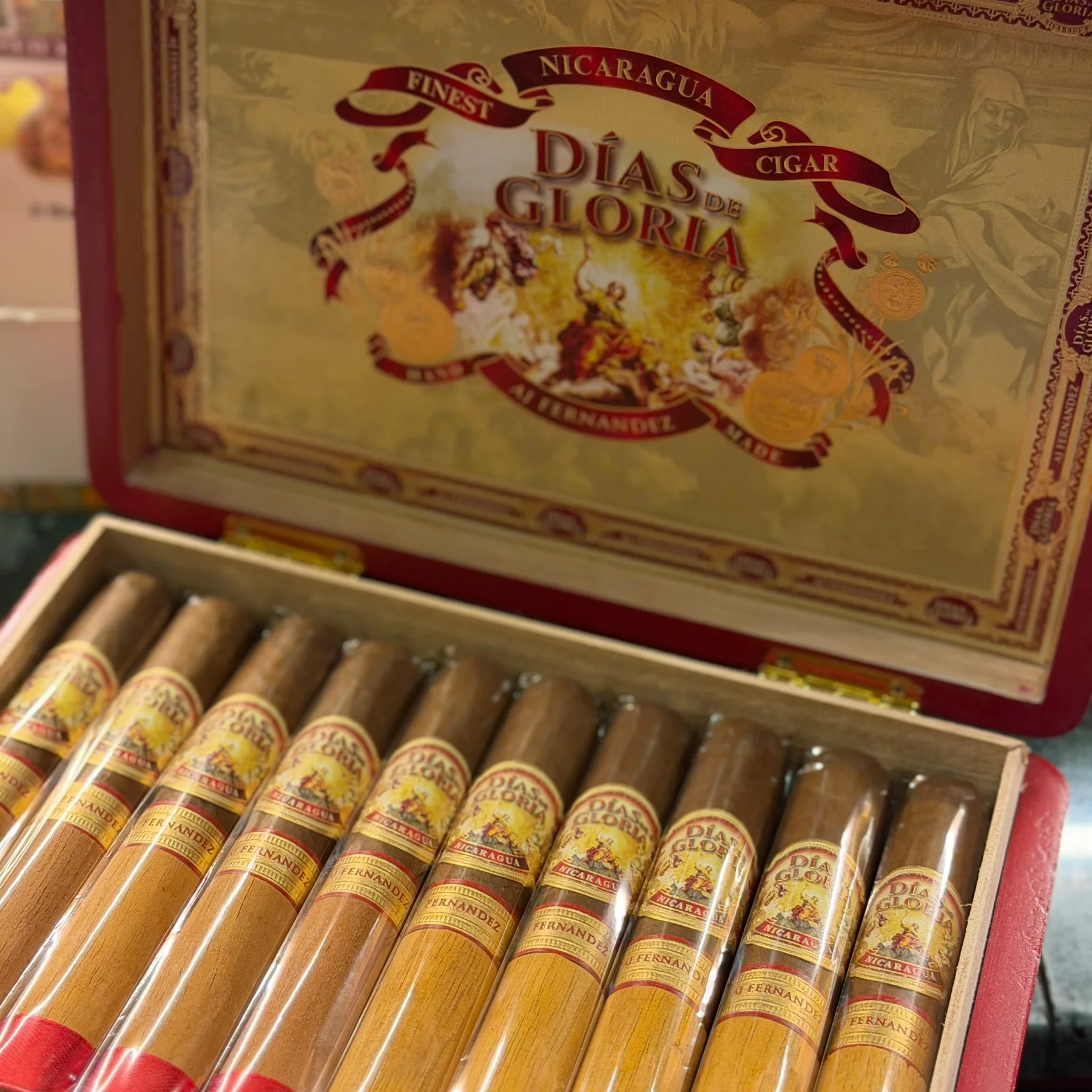 AJ Fernandez Dias de Gloria cigars in an open box